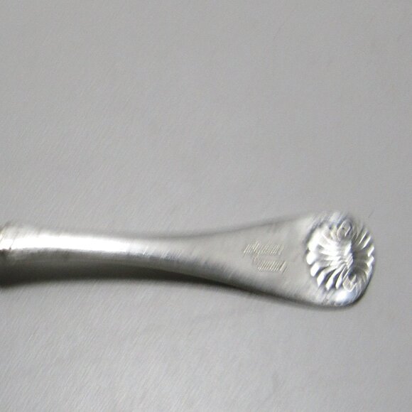 Silverplate Butter Knife Twist Handle Brite Cut Shell Wm Rogers & Son AA - Picture 2 of 4